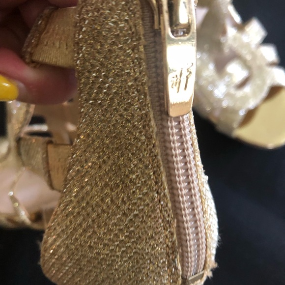 Marc Fisher Gold Glitter Heels size 9 - Picture 6 of 9